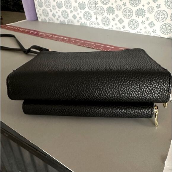 Grenobil black crossbow purse, three zipper compartments with slots - Picture 5 of 12